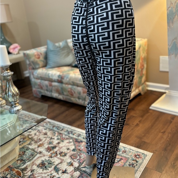 ECCLECTIC, FUN, FUNKY & UNIQUE PANTS EXCELLENT CONDITION - Picture 4 of 9